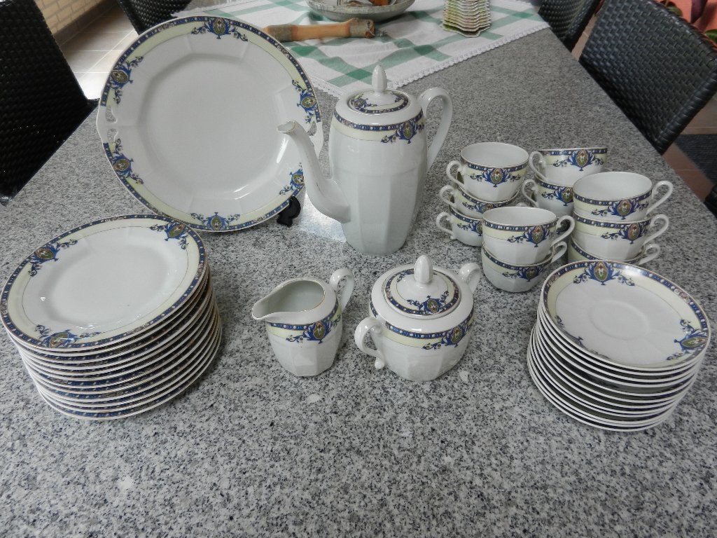 Koffie servies, Ophalen