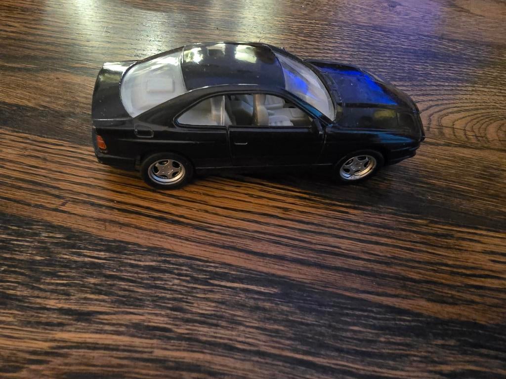 Maisto Shell BMW 850 CSi Speelgoedauto Schaal 1/42, Kinderen en Baby's, Speelgoed | Speelgoedvoertuigen, Ophalen of Verzenden