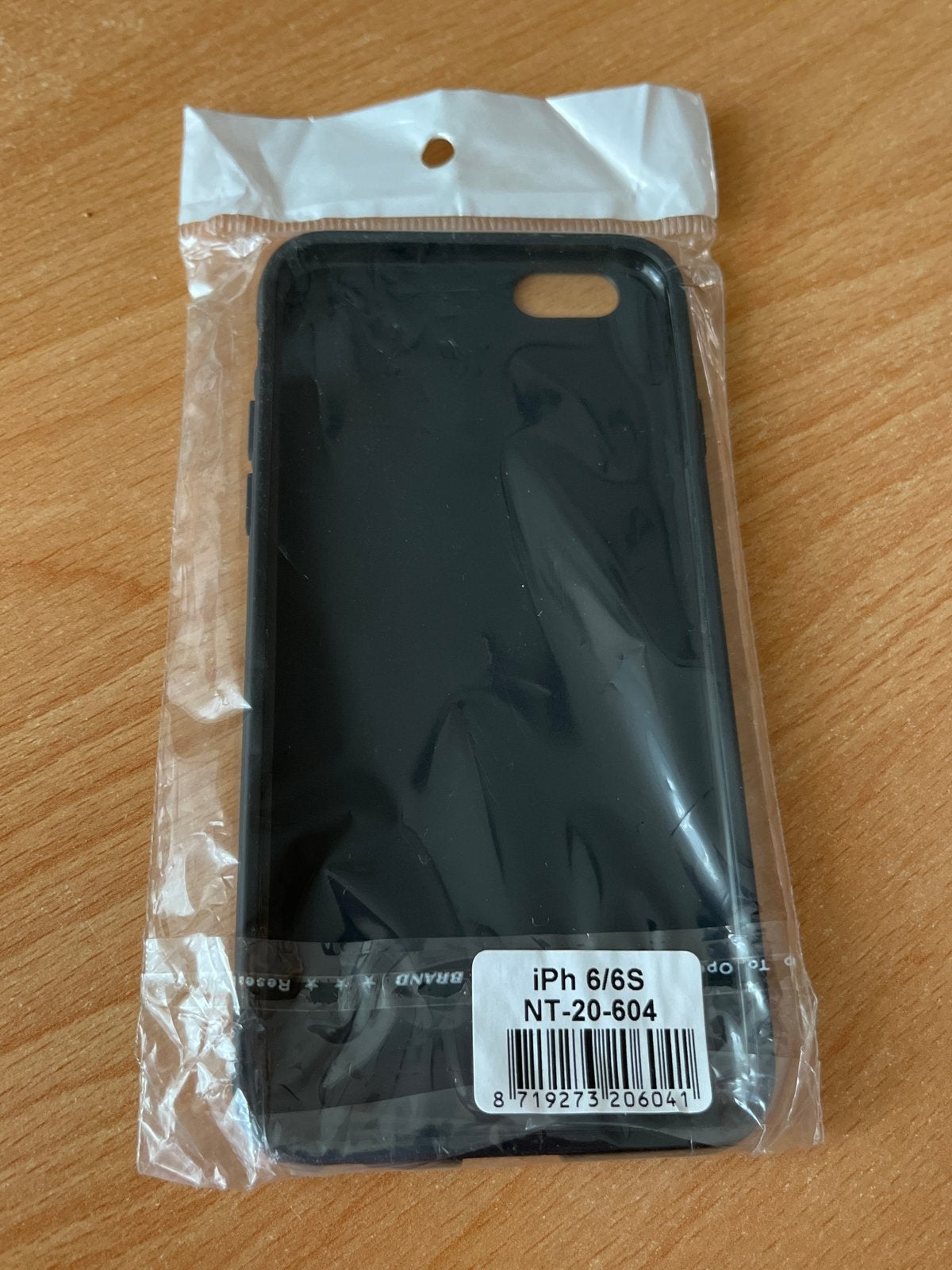 Zwart hoesje voor iPhone 6 en iPhone 6S, Telecommunicatie, Mobiele telefoons | Hoesjes en Frontjes | Apple iPhone, Zwart, Krasbestendig