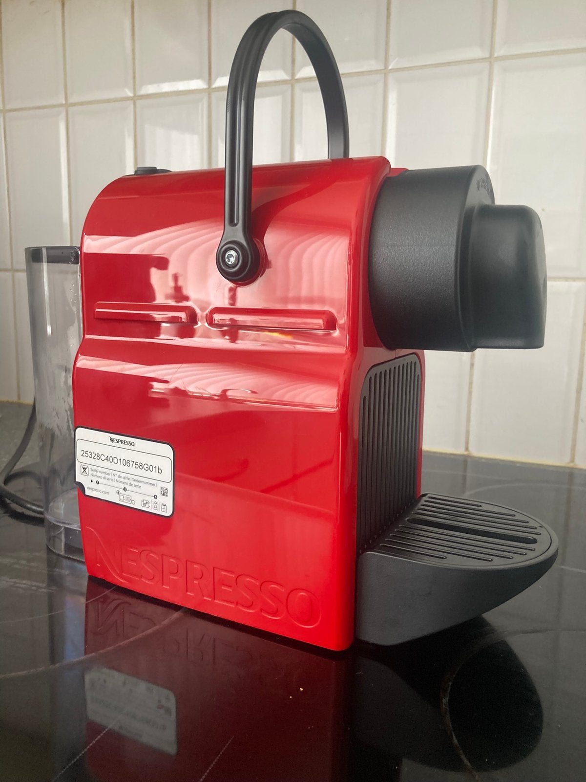 Foto 7 van Krups Nespresso Inissia XN1005 - Koffiecupmachine nieuw