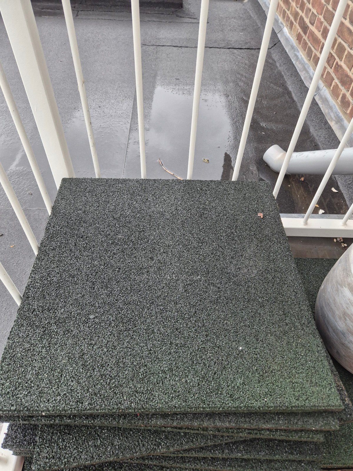 Rubberen terrastegels 50x50 cm (21 stuks) - Goede staat, Ophalen, Rubber, 5 tot 10 m², Zo goed als nieuw