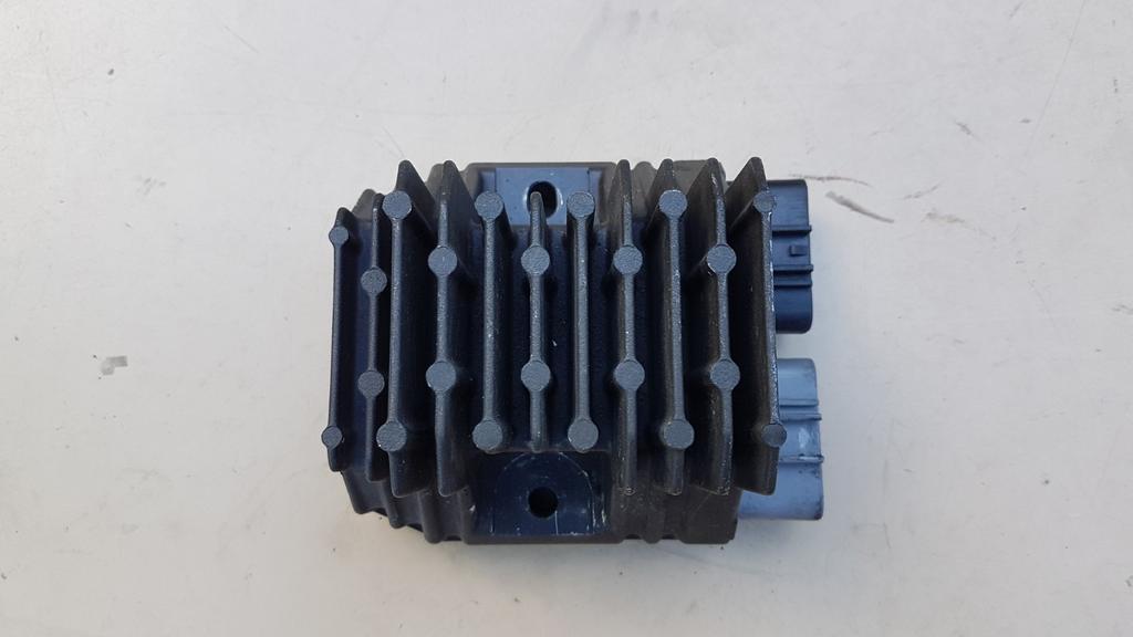 Yamaha R1 2004/2006 RN12 spanningsregelaar, Ophalen of Verzenden