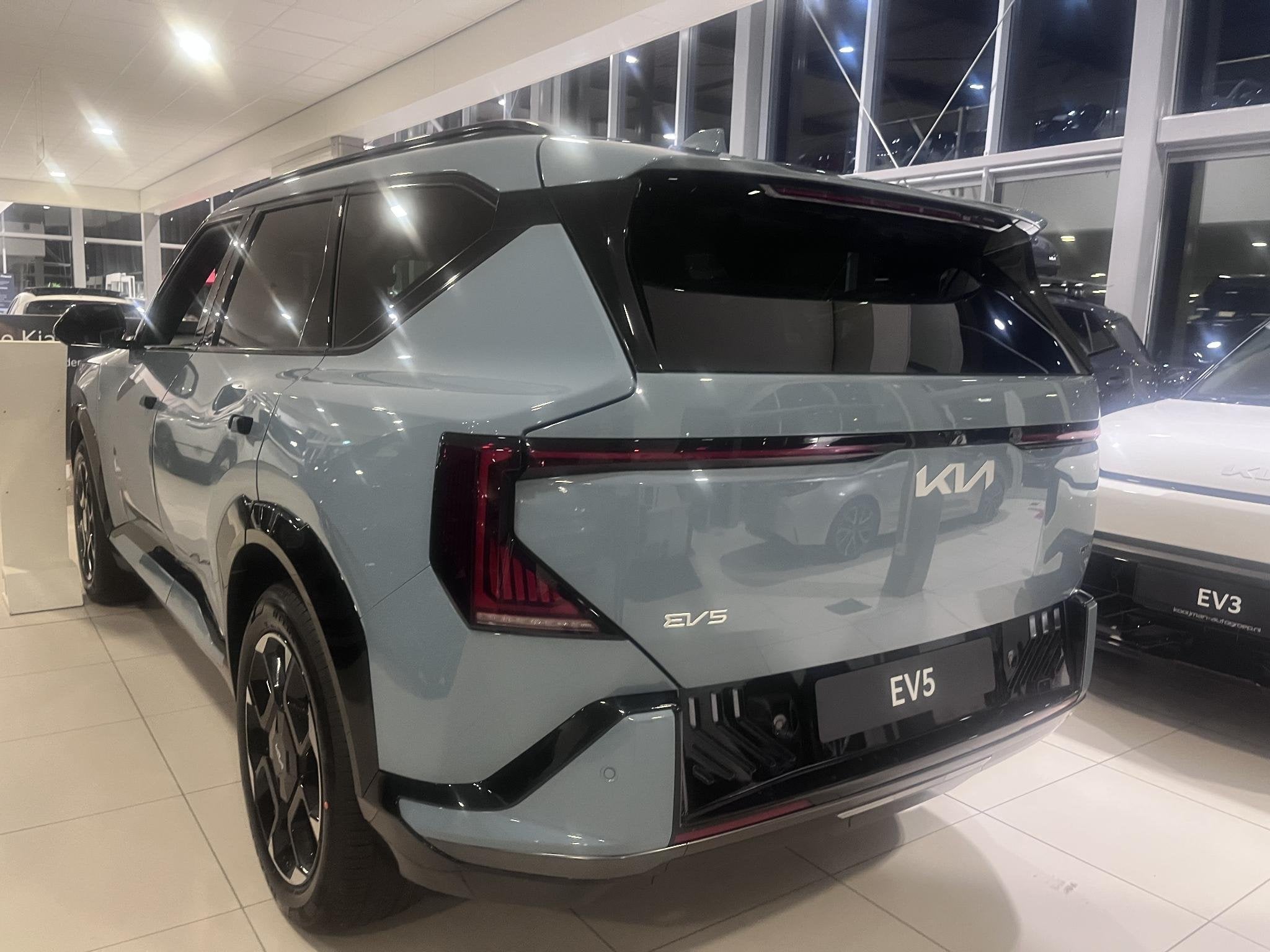 Kia EV5 GT-Line Business Edition 81.4 kWh ACTIE MODEL!, Auto's, 81 kWh, Lichtsensor, 510 min, 1992 kg