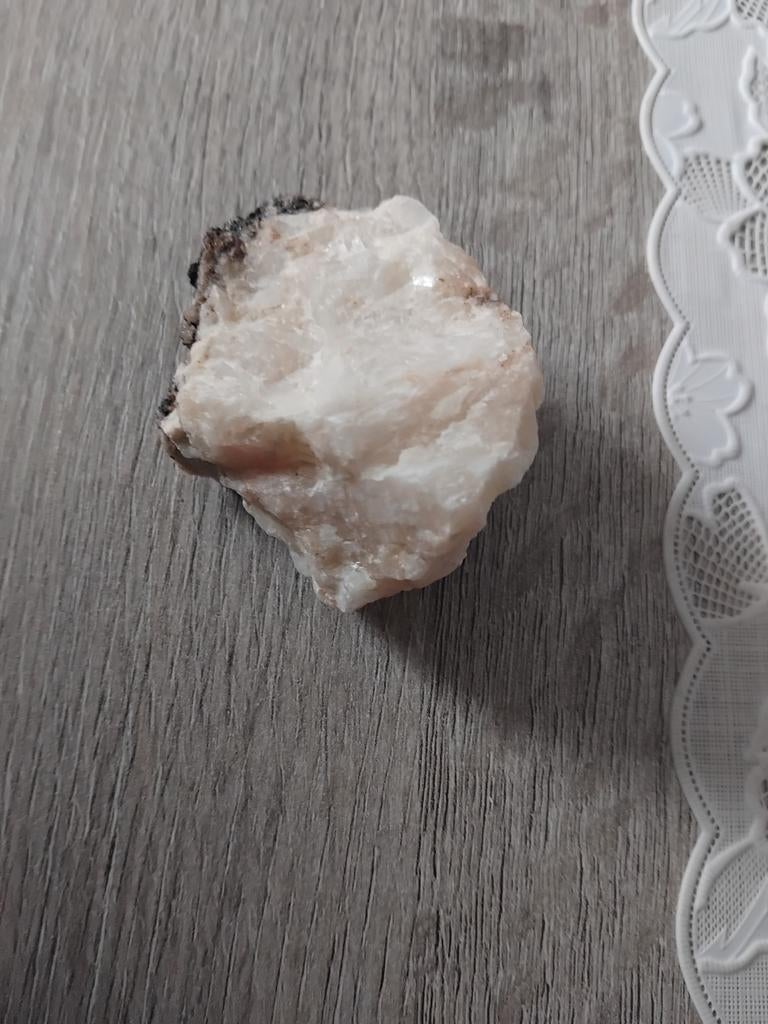 Ruwe Mineraal Steen - Decoratief en Uniek, Verzamelen, Mineralen en Fossielen, Ophalen of Verzenden, Mineraal