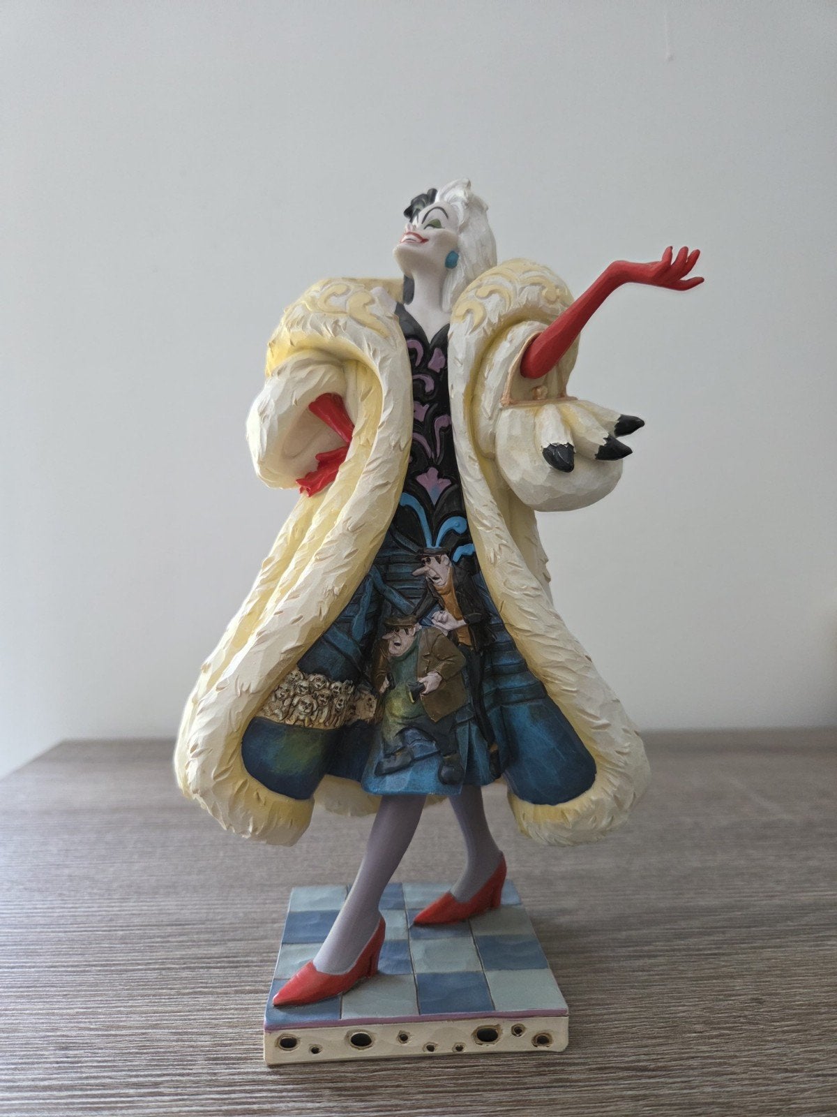 Traditions Cruella de Vil beeldje, Ophalen of Verzenden, Zo goed als nieuw, Beeldje of Figuurtje