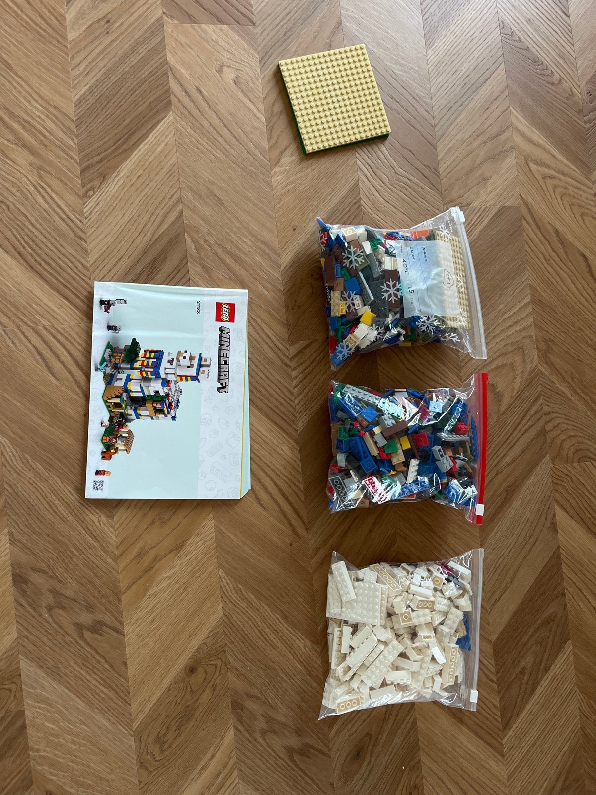 LEGO Minecraft 21188 Het Lama Dorp met bouwinstructies, Ophalen of Verzenden, Gebruikt