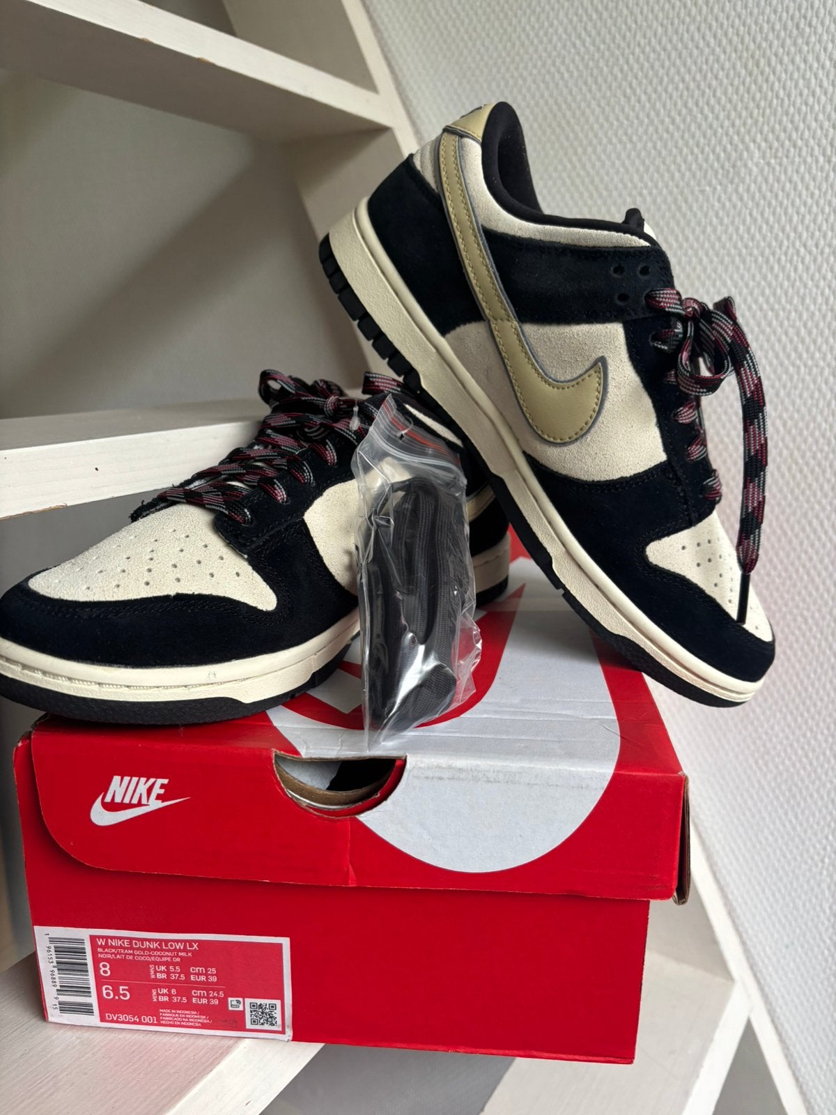 W NIKE DUNK LOW LX, Overige kleuren, Nieuw, Ophalen of Verzenden, Sneakers of Gympen