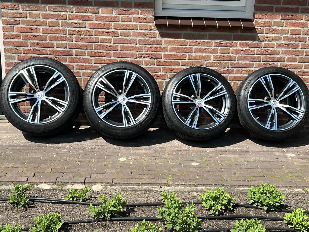 Originele 18inch BMW VELGEN + ZOMERBANDEN TPMS RFT 798M, Auto-onderdelen, Banden en Velgen, Ophalen, 18 inch, Nieuw, Band(en)
