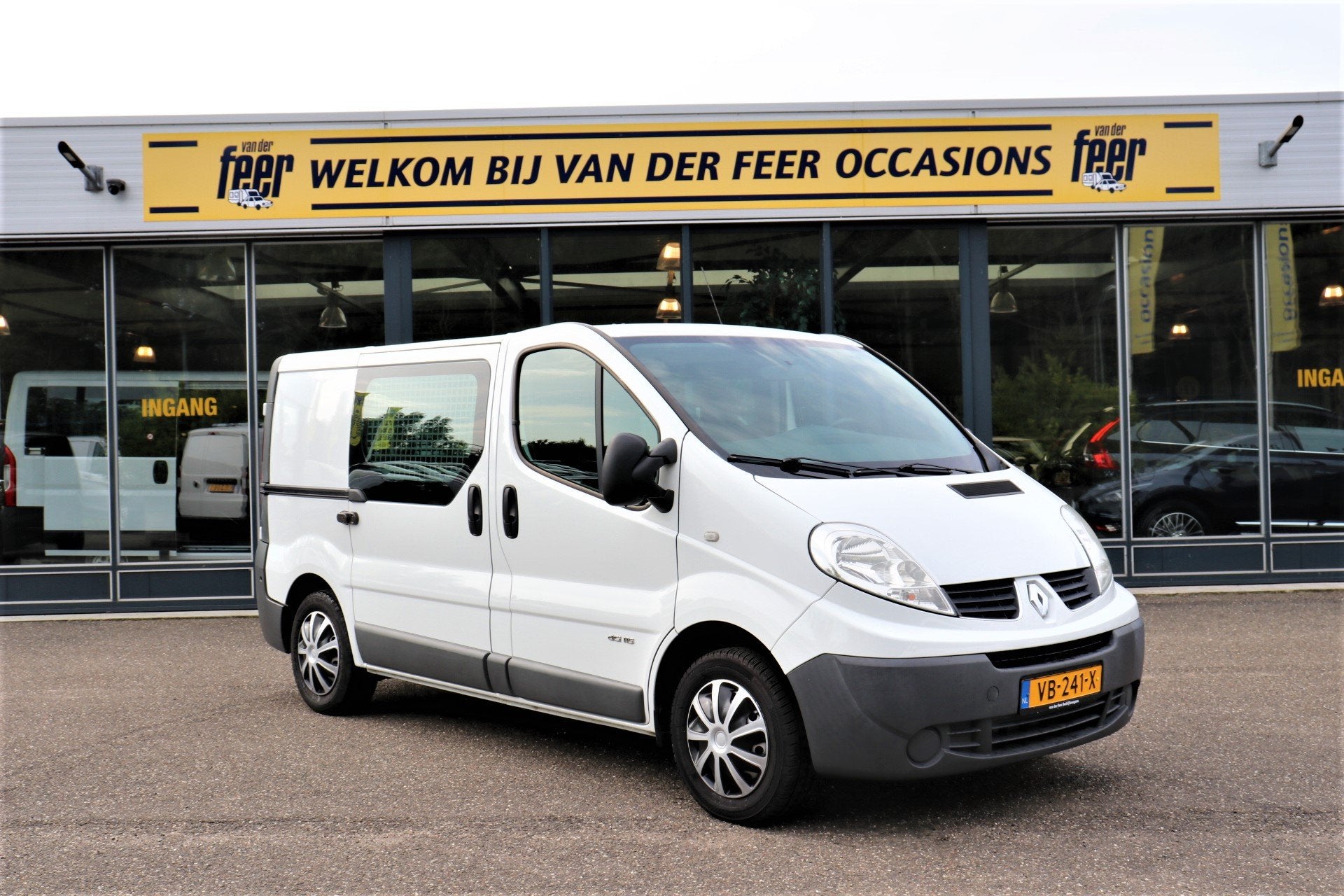 Renault Trafic 2.0 dCi T27 L1H1 Eco Rolstoelwagen (bj 2013), Auto's, Euro 5, 15 km/l, 4 cilinders, 2000 kg