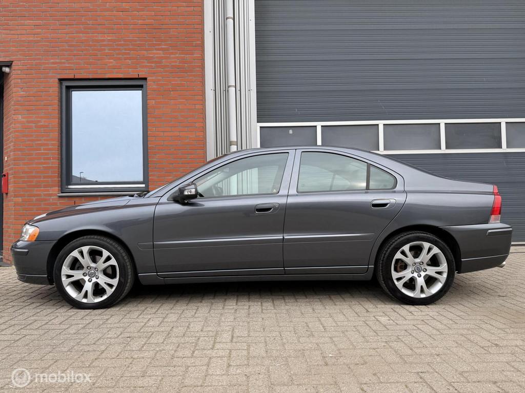 Volvo S60 2.4 Aut. Drivers Edition - 1e eig. - dealer onderh, Gebruikt, Zwart, S60, 2435 cc