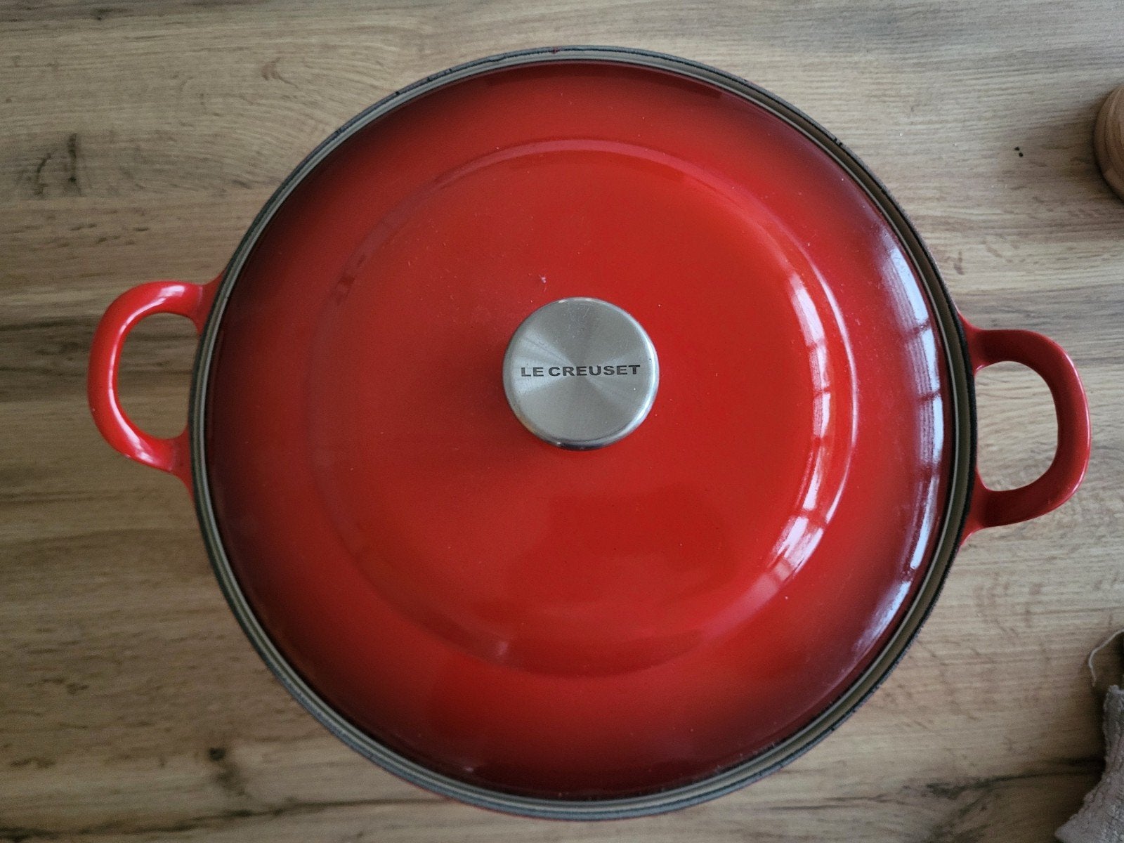 Te koop le creuset pan 32 centimeter., Huis en Inrichting, Keuken | Potten en Pannen, Ophalen, Zo goed als nieuw, Gietijzer, Koekenpan of Braadpan