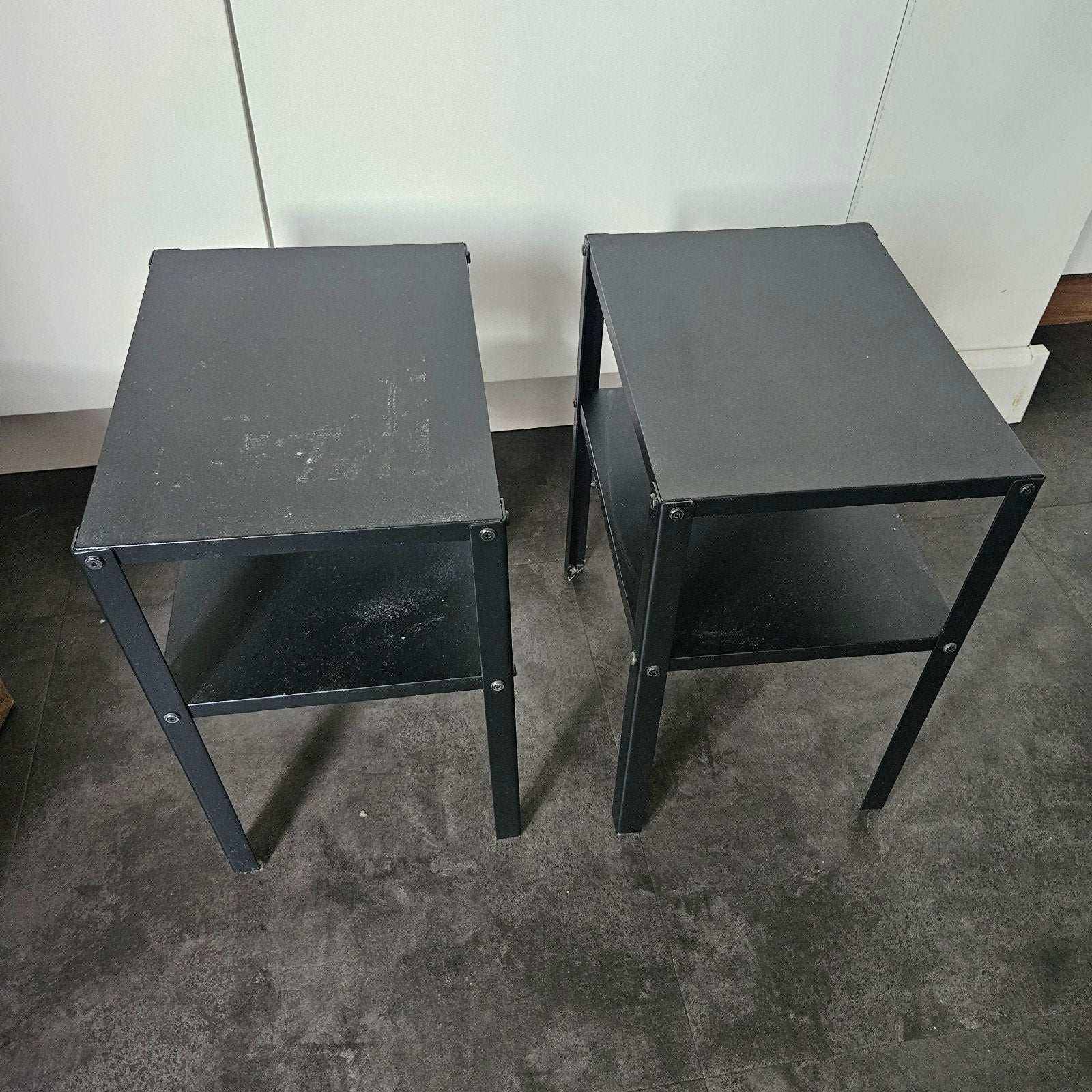 2x nachtkastje, Huis en Inrichting, Minder dan 45 cm, Metaal of Aluminium, Ophalen of Verzenden, Zo goed als nieuw