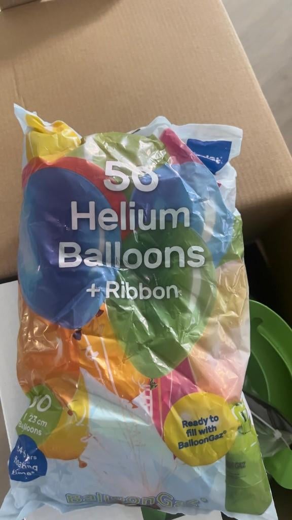 2x Helium tanks met 50 stuks balloons + ribbon, Ophalen, Nieuw, Feestartikel, Overige