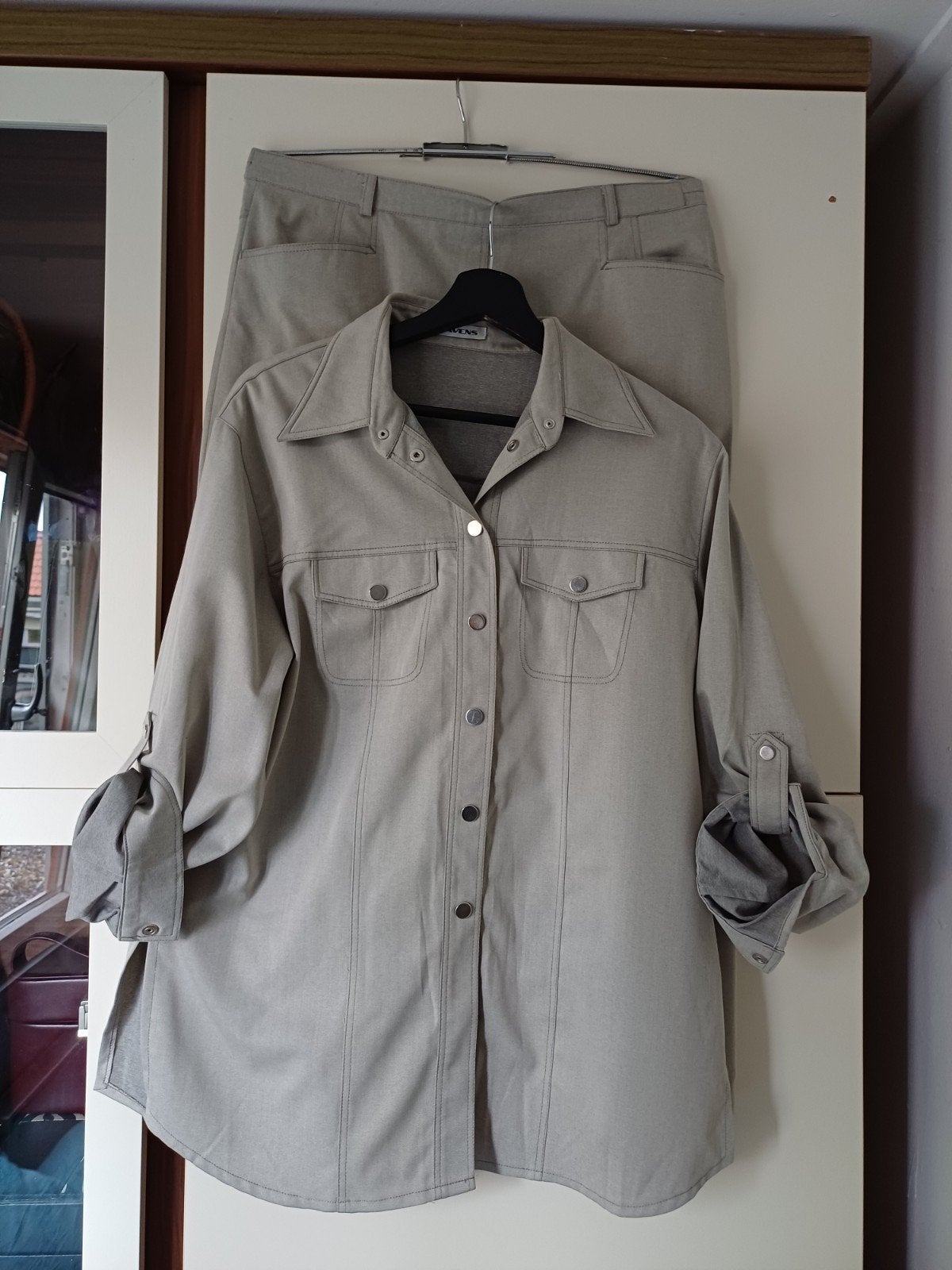 Prachtige pak..RAVENS, Kleding | Dames, Ophalen of Verzenden, Zo goed als nieuw, Maat 38/40 (M)