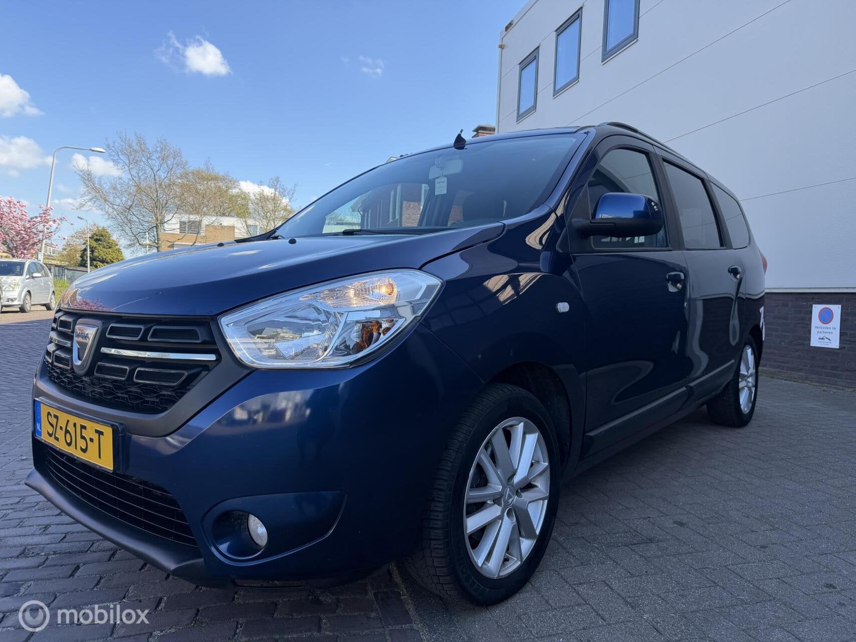 Dacia Lodgy 1.2 TCe Lauréate 5p., Auto's, Voorwielaandrijving, Euro 6, Blauw, Origineel Nederlands