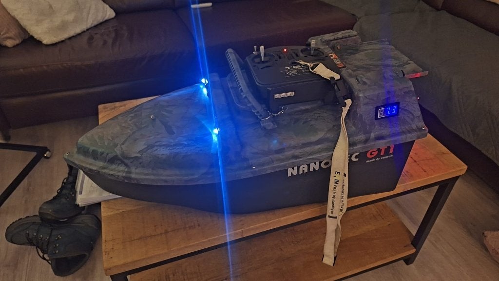 Voerboot Nanotec gt1 met fishfinder/dieptemeter, Ophalen, Gebruikt, Overige typen