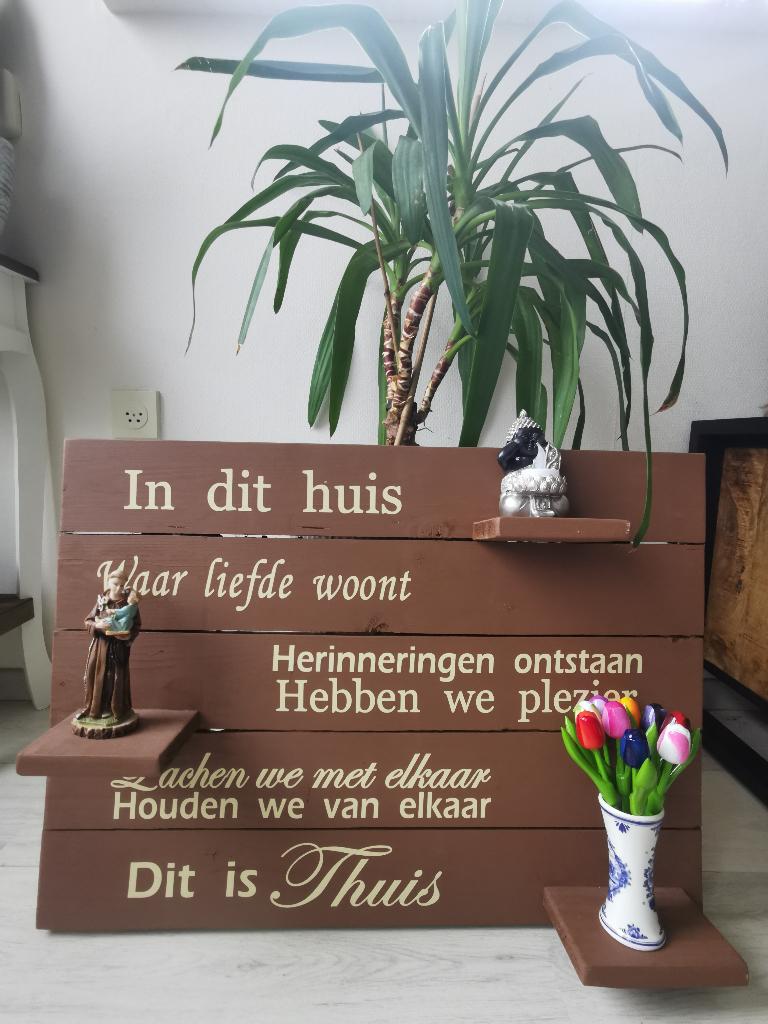 Steigerhouten wandbord met tekst & decoratie plankjes, 70 cm, Hout, Ophalen of Verzenden, Zo goed als nieuw