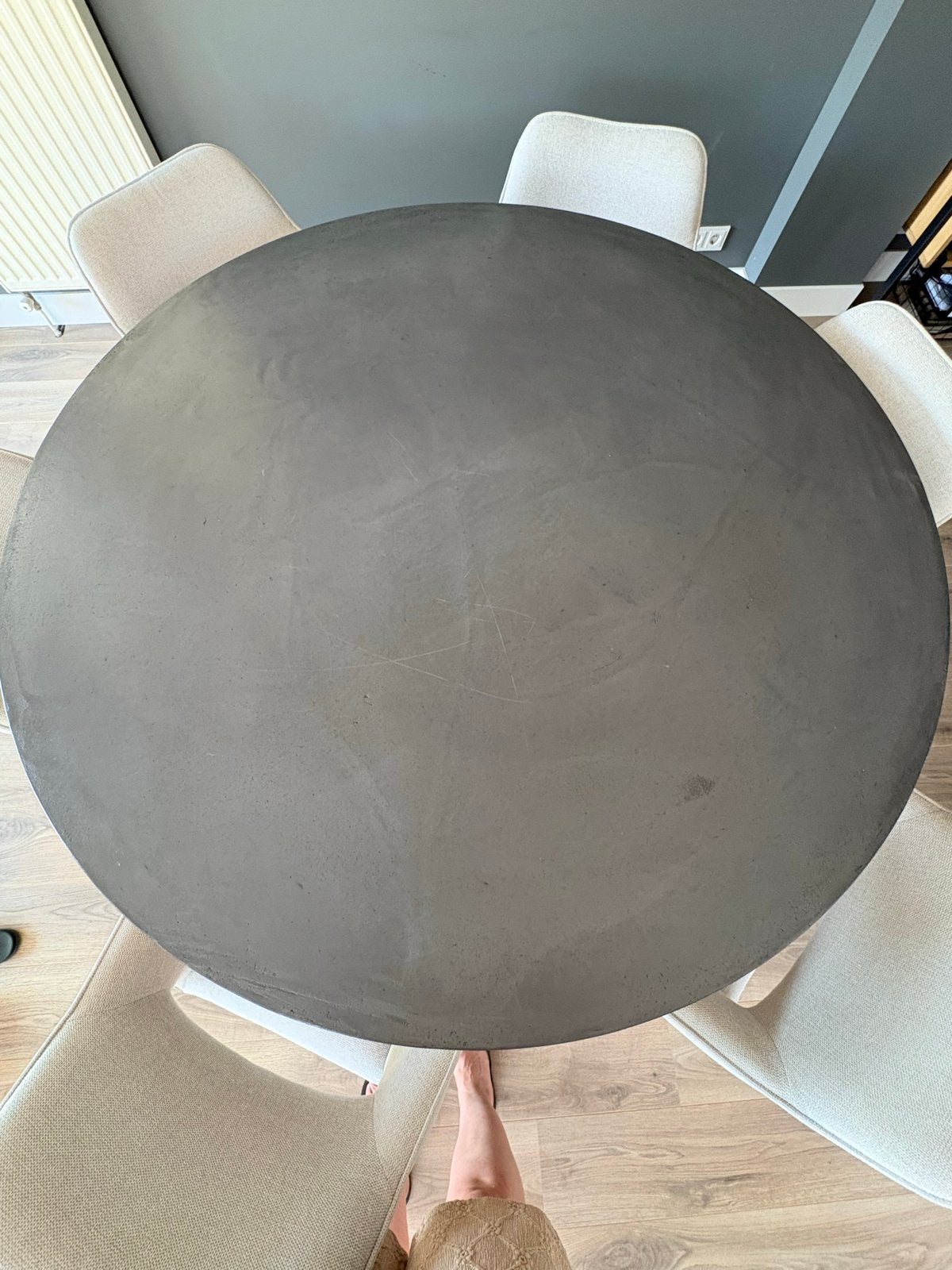 Beton ronde eettafel - 150cm diameter, Huis en Inrichting, Tafels | Eettafels, Ophalen, Gebruikt, 100 tot 150 cm, 150 tot 200 cm