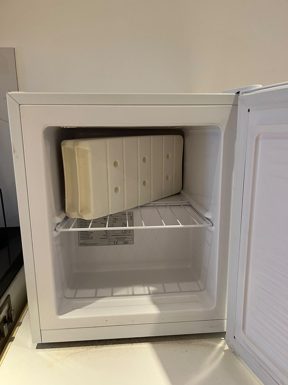 Foto 3 van Compacte Proline vriezer - Ideaal voor kleine ruimtes