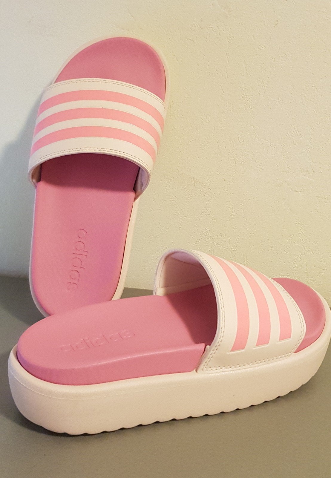 Adidas Adilette Platform Slippers Roze - Maat 38, Adidas, Zo goed als nieuw, Roze, Ophalen