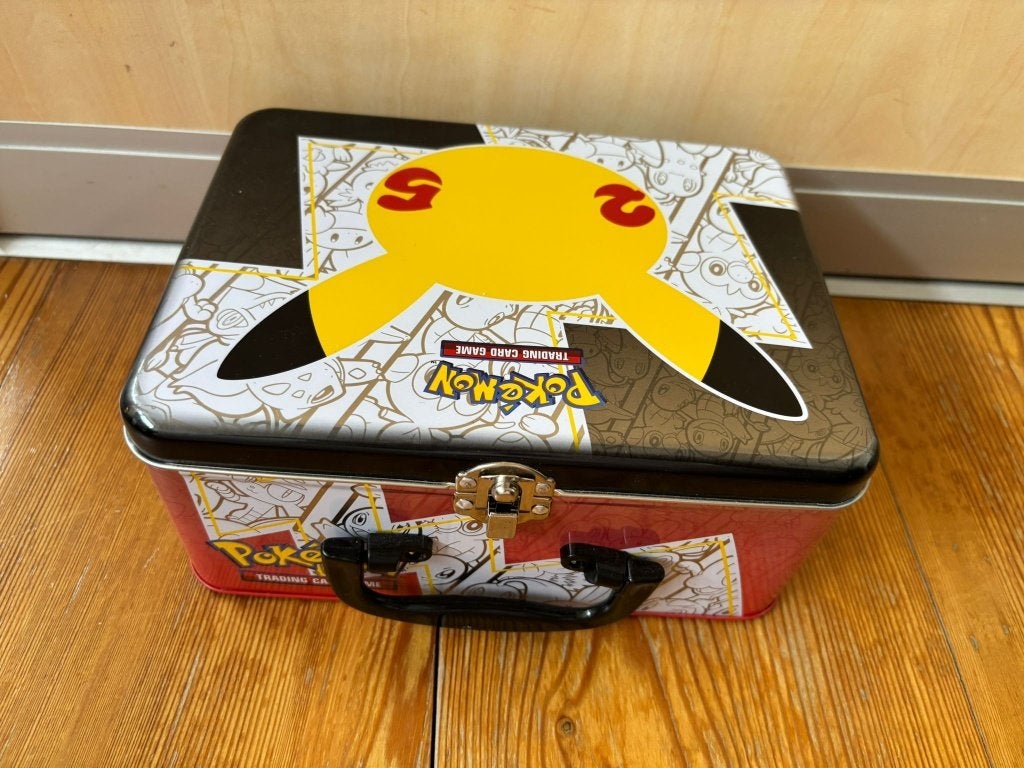 Pokémon Celebrations Collector Chest (Leeg), Ophalen of Verzenden, Gebruikt, Overige typen