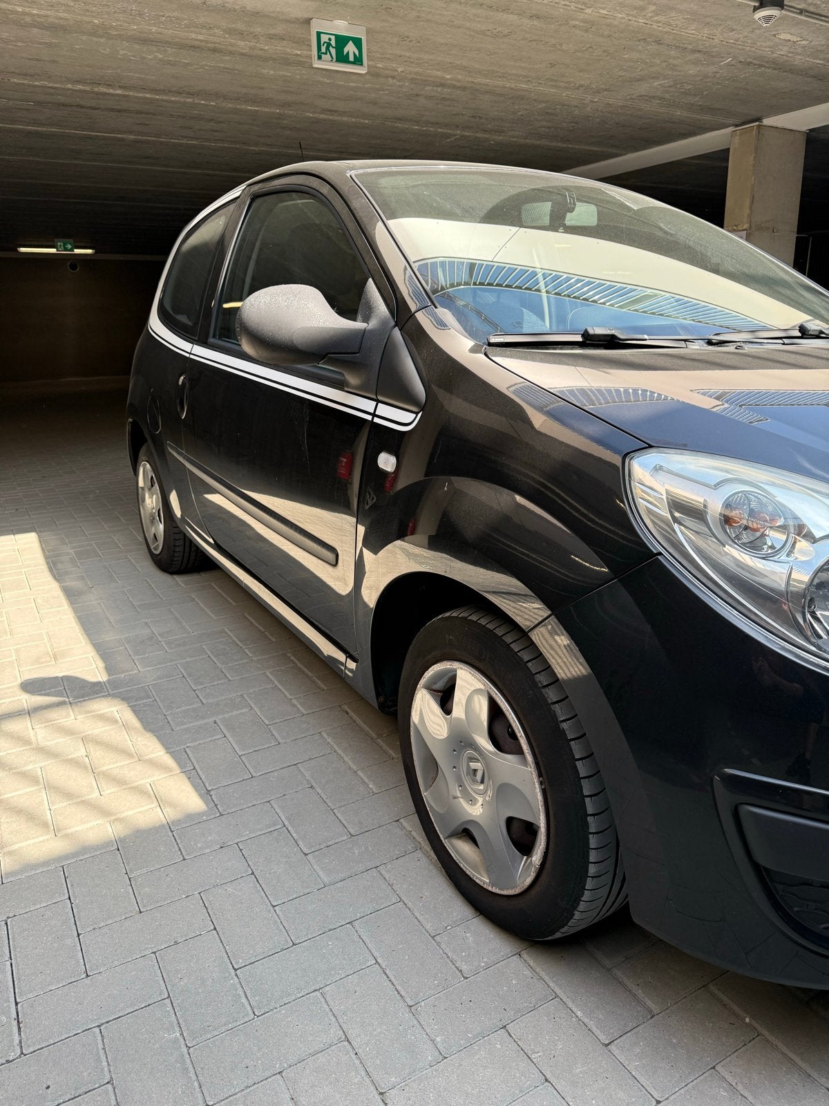 Renault Twingo nieuwe apk 2-10-2027 km stand 141000 NAP, Auto's, Voorwielaandrijving, Twingo, 31 €/maand, 4 cilinders
