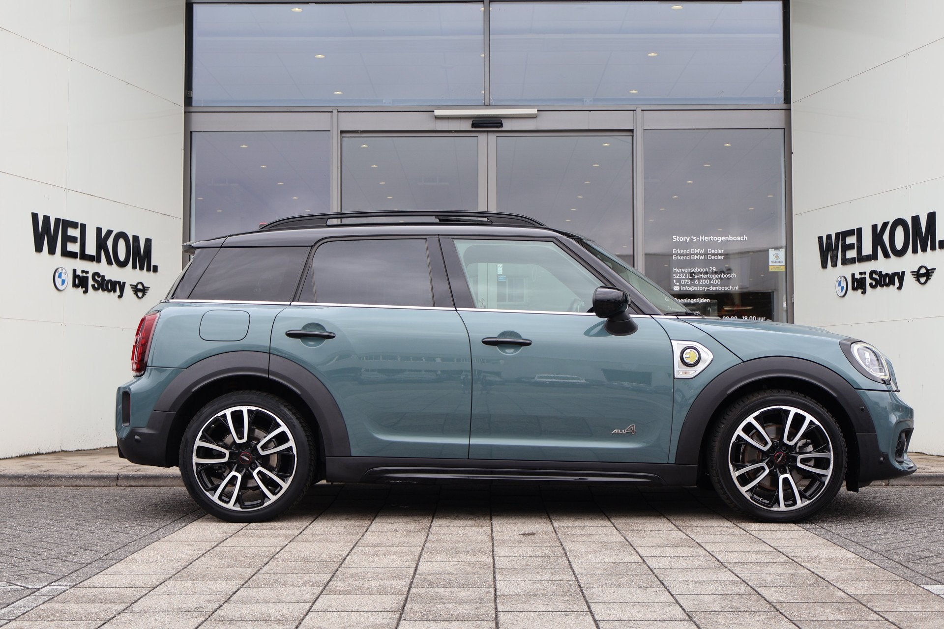 MINI Countryman Cooper SE ALL4 JCW Automaat / Panoramadak /, Auto's, Mini, Dealer onderhouden, Euro 6, Countryman, Met garantie (alle)