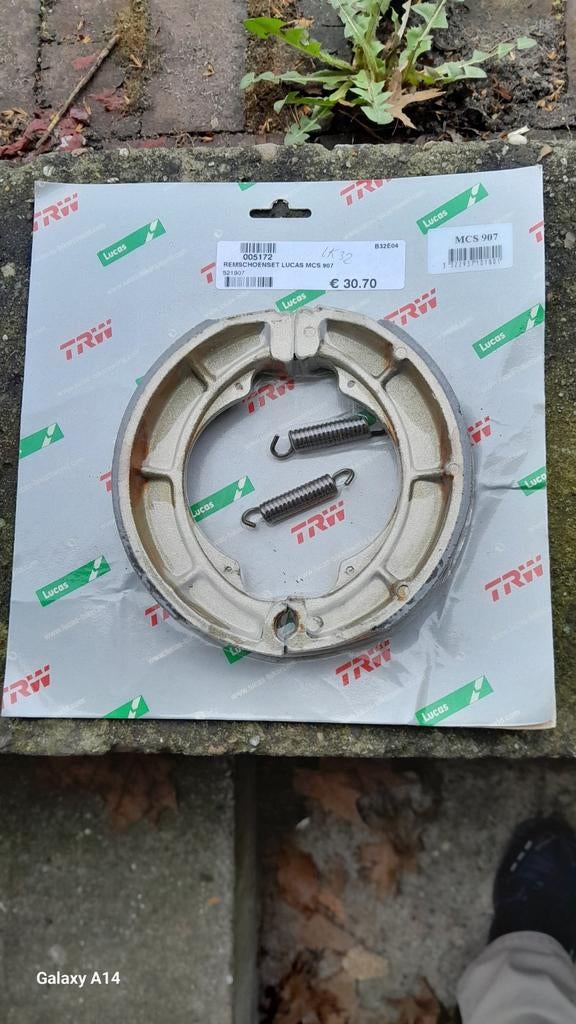 Nieuwe TRW Lucas remschoenen Suzuki GSX400E 1984, Motoren, Ophalen of Verzenden, Nieuw