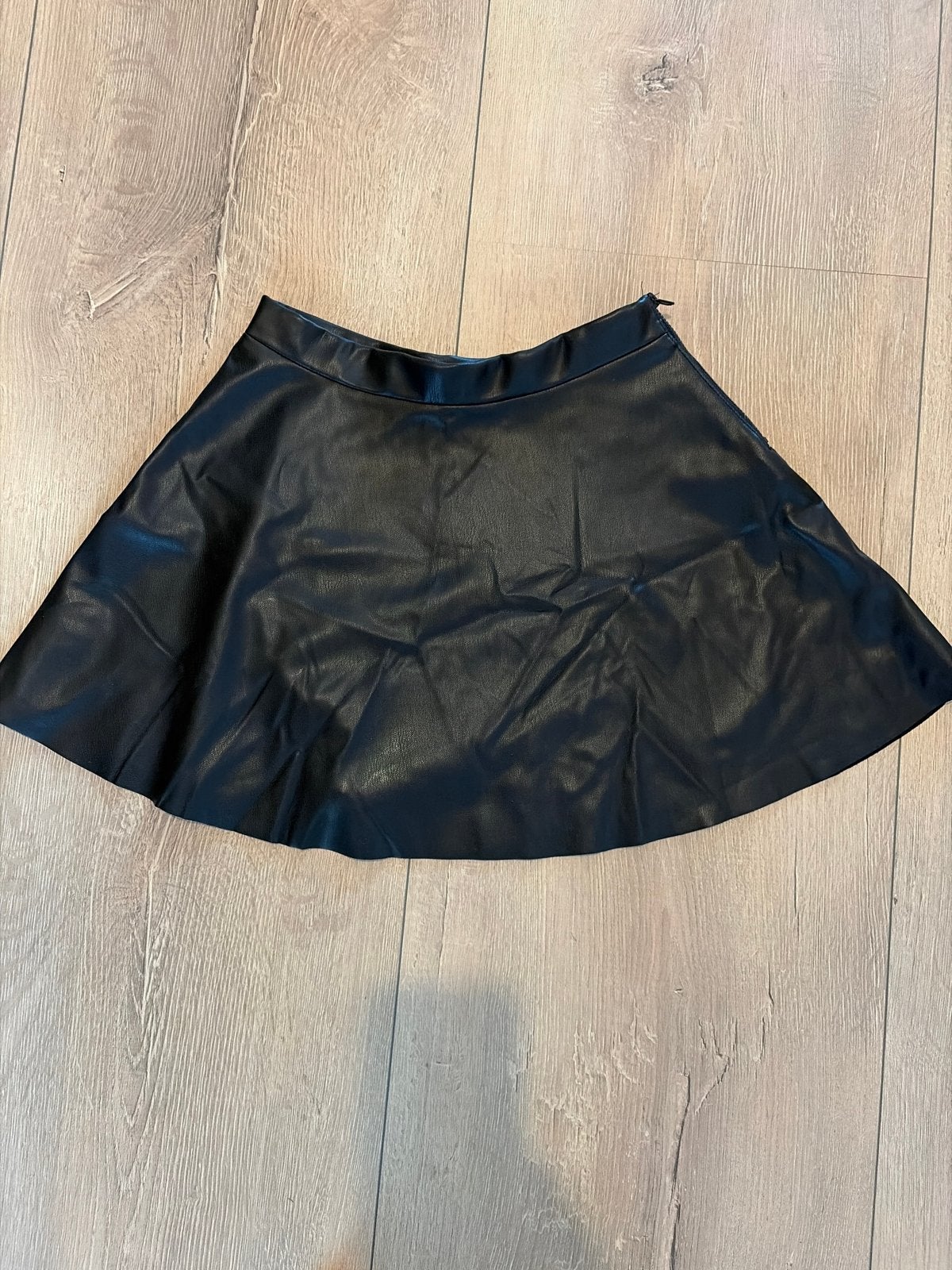 Zwart imitatie leren rokje - H&M - Maat 140, Ophalen of Verzenden, Zo goed als nieuw, Meisje, Jurk of Rok