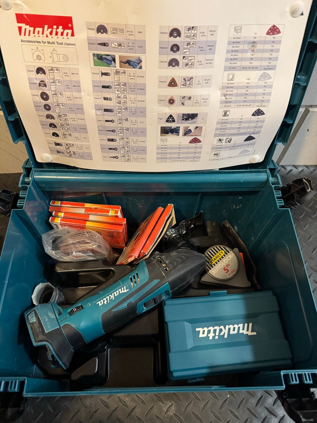 Makita Multitool BTM40ZJX3 met accessoires en koffer, Ophalen, Gebruikt