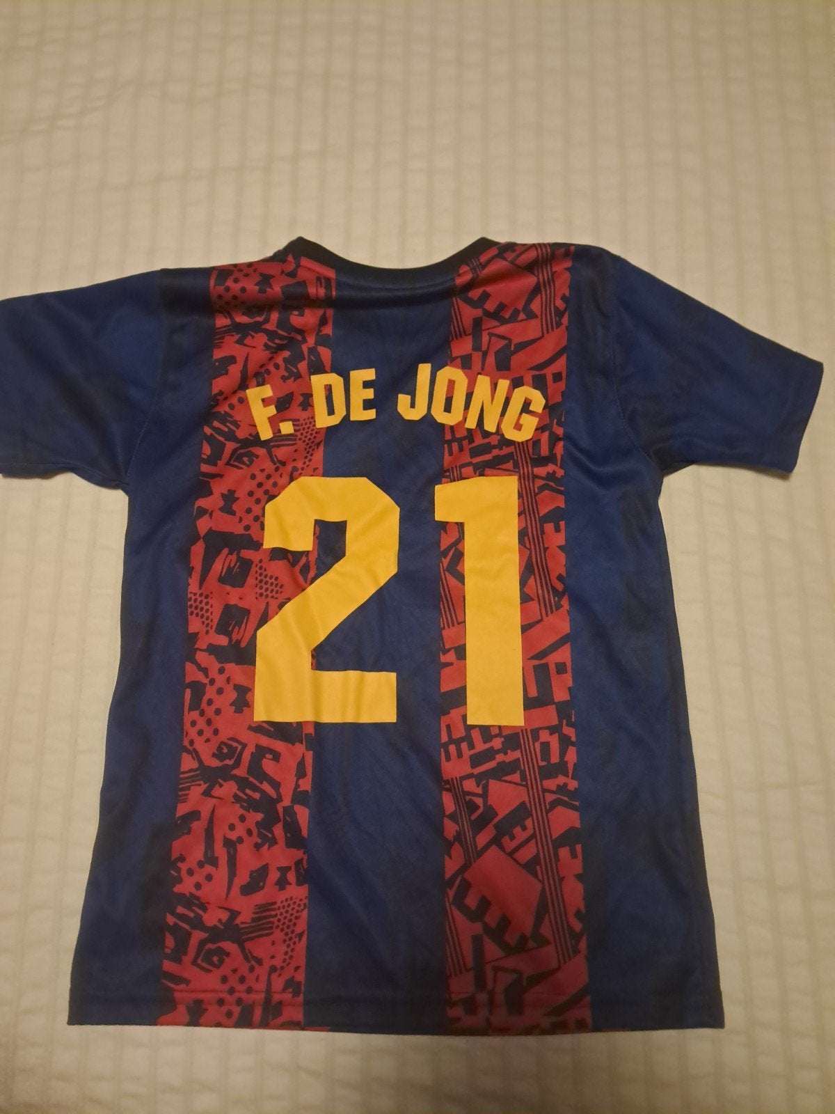 FC Barcelona tenue Frenkie de Jong maat 8 + scheenbesc, Ophalen of Verzenden, Zo goed als nieuw, FC Barcelona, Jongen of Meisje