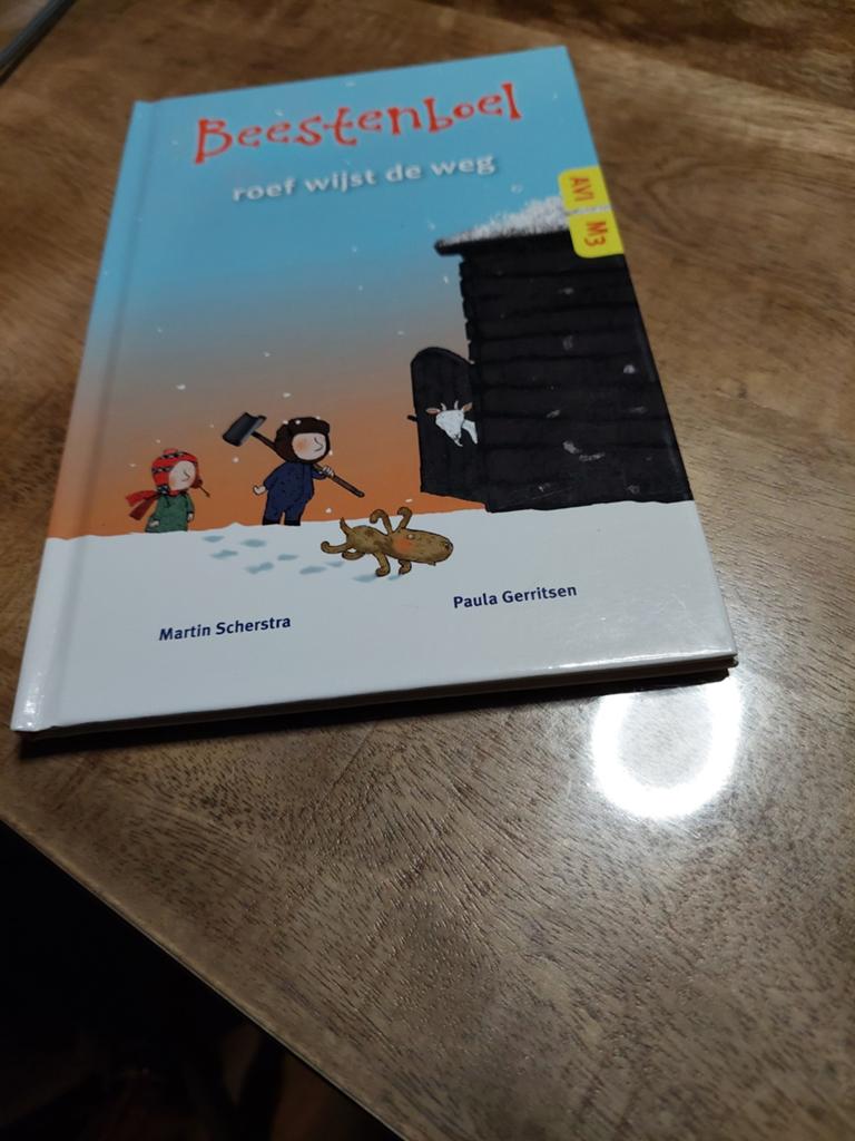 Beestenboel: Roef wijst de weg - Martin Scherstra, Boeken, Ophalen of Verzenden, Zo goed als nieuw, Martin Scherstra, 2 tot 3 jaar