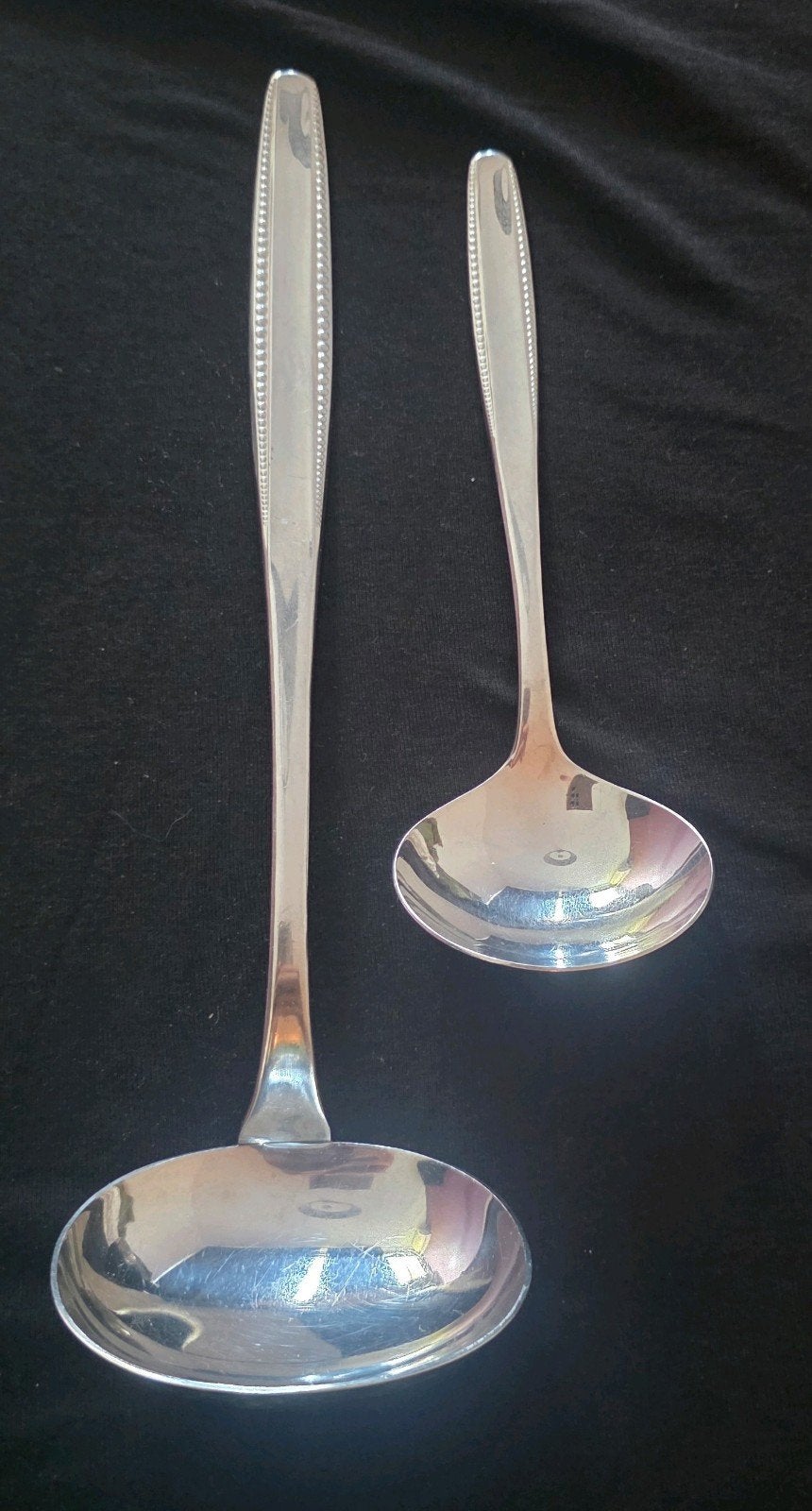 Set van 2 zilverkleurige opscheplepels Sola Elite Parel, Antiek en Kunst, Antiek | Bestek, Ophalen of Verzenden