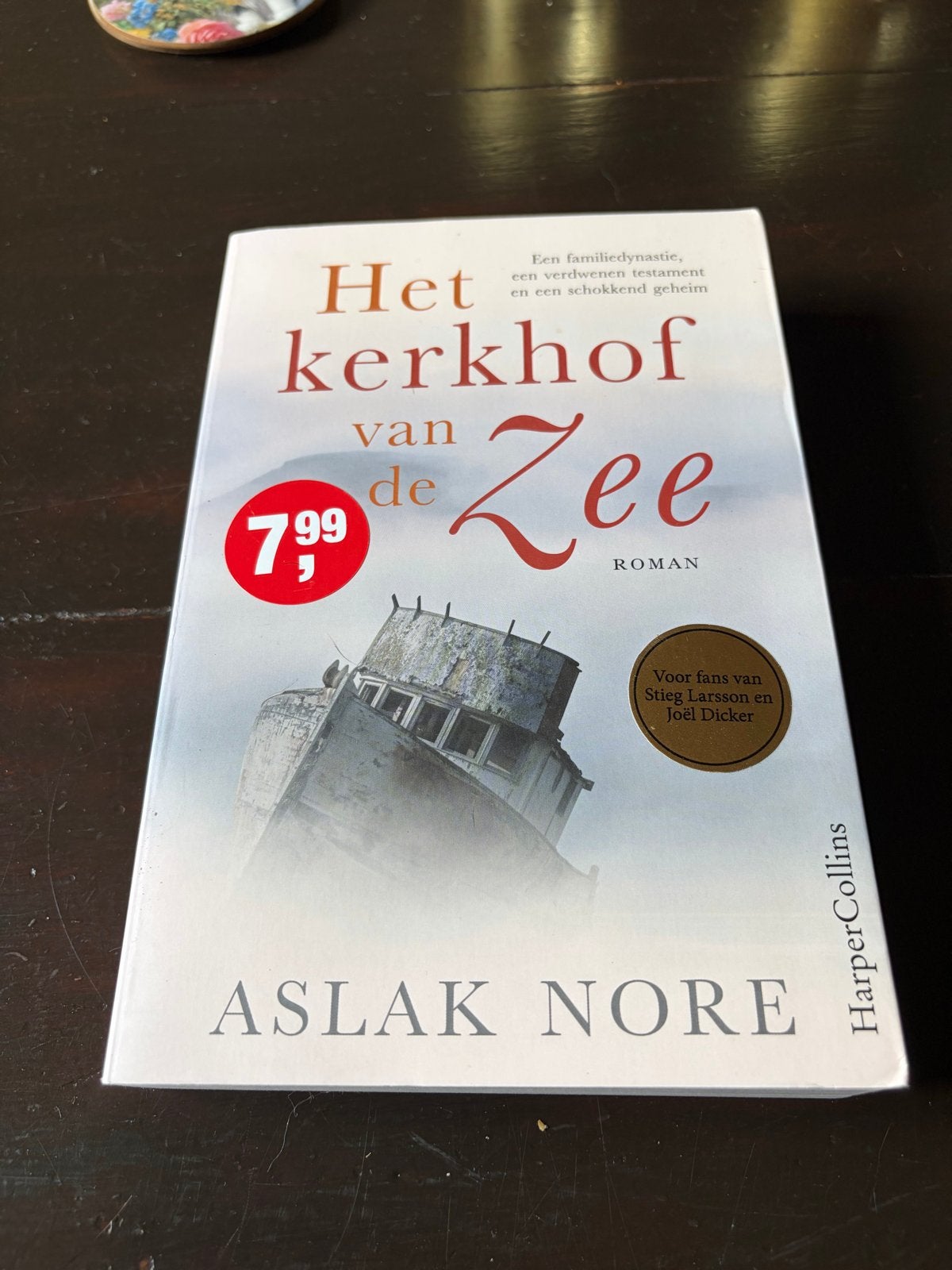 Het kerkhof van de Zee - Aslak Nore (Roman), Ophalen of Verzenden, Zo goed als nieuw, Europa overig
