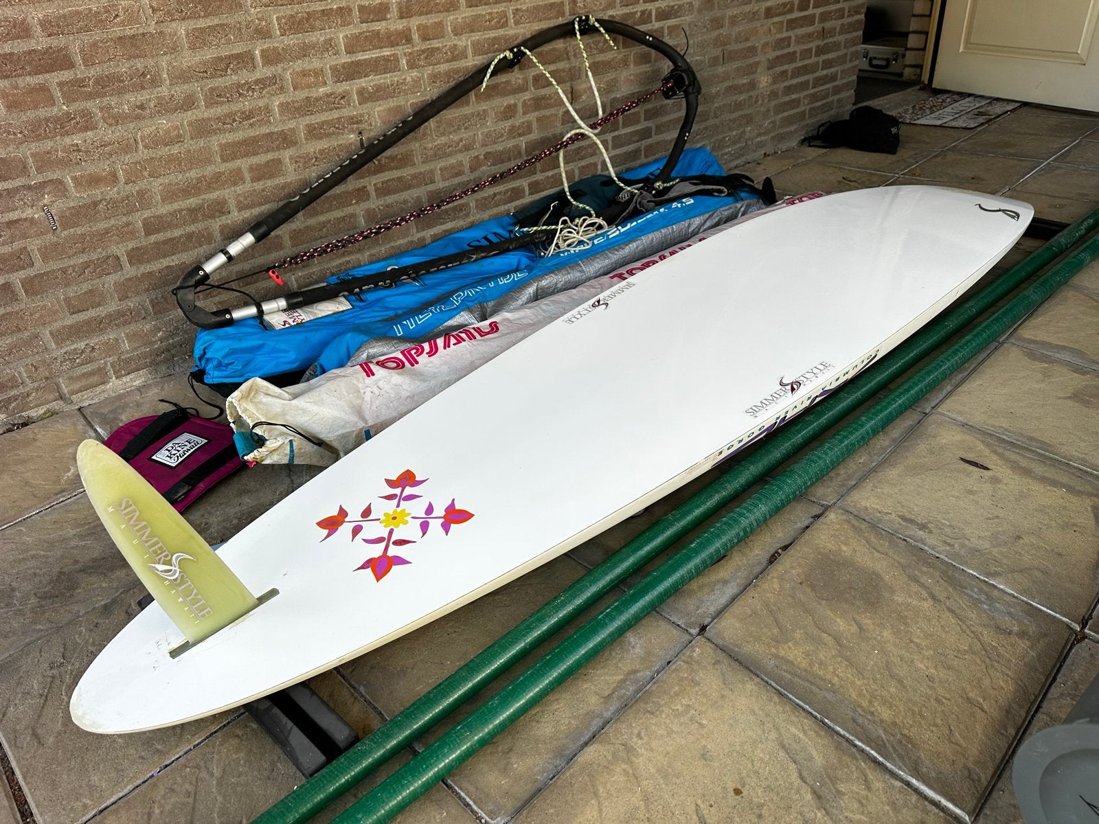 Complete windsurfset: AHD board, Simmer Style & NeilPryde ze, 250 tot 300 cm, Gebruikt, 5 tot 6.5 m², Met vin(nen)