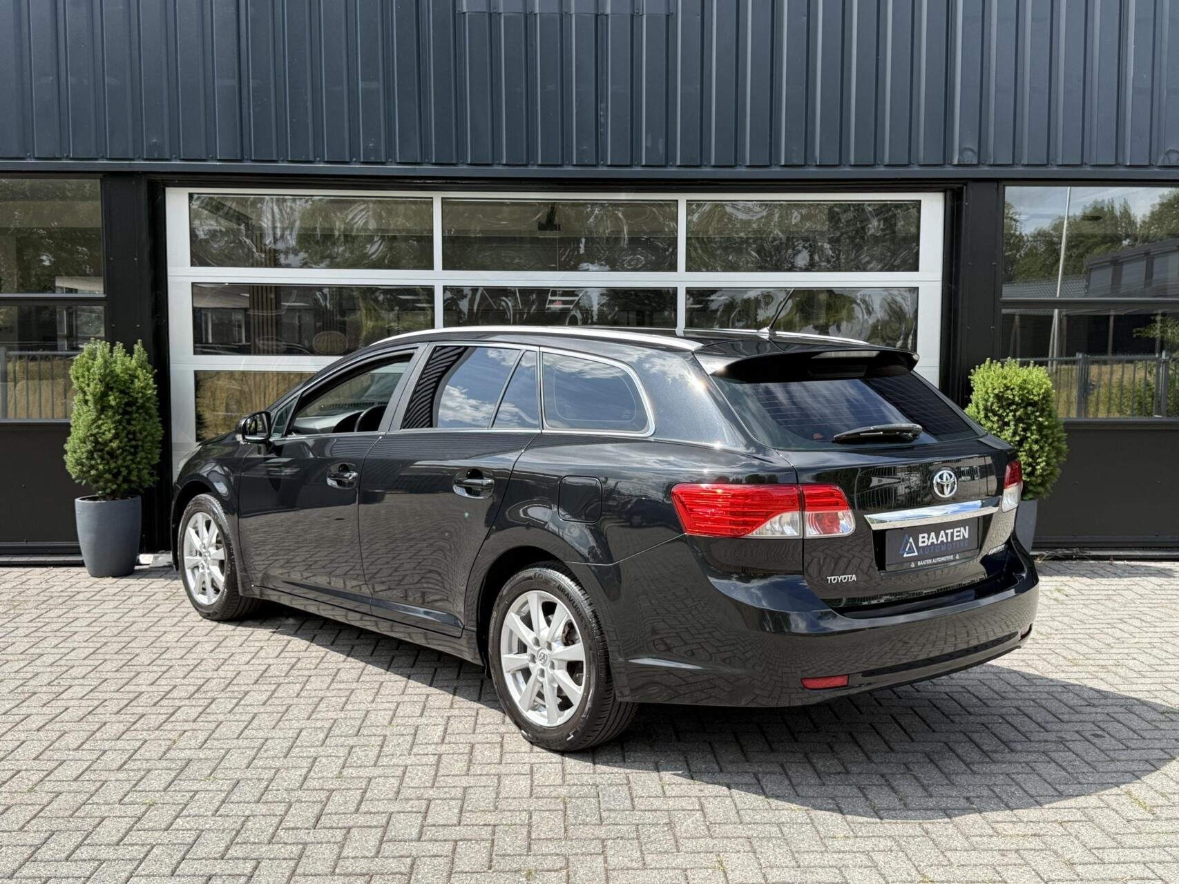 Toyota Avensis Wagon 1.8 VVTi Facelift |2e eig|Camera|Navi|B, Auto's, Avensis, Zwart, Handgeschakeld, Grijs