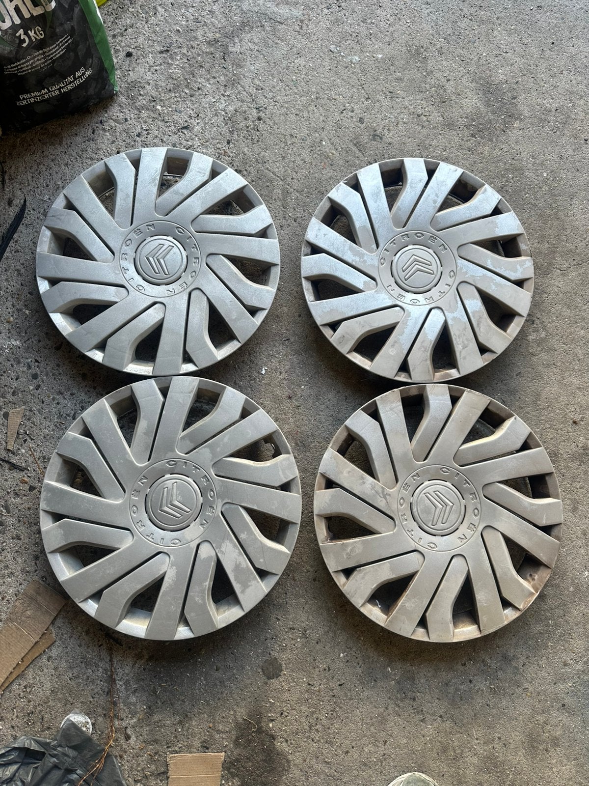 Wieldoppen voor Peugeot 107 of Citroën c1, Auto diversen, Ophalen of Verzenden, Zo goed als nieuw