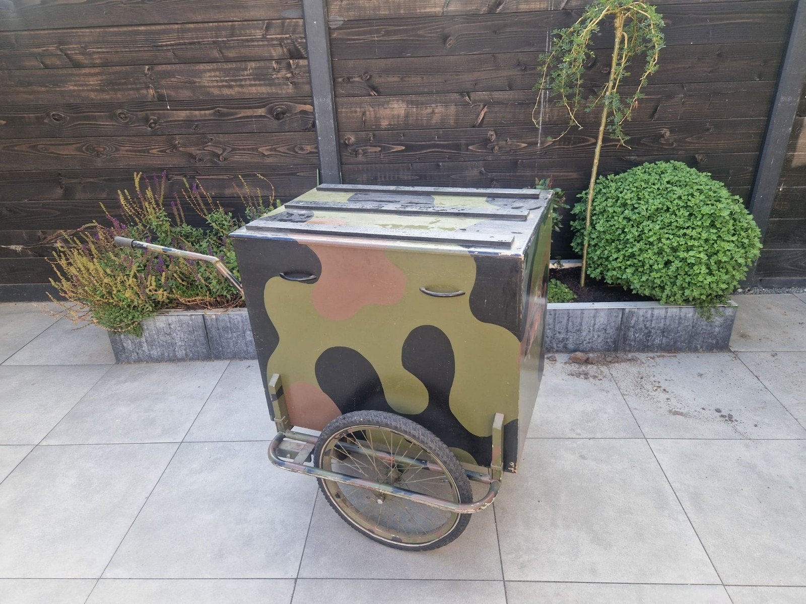Fiets/viskar met standaard en dubbele bevestiging, Ophalen, Zo goed als nieuw, Aanhangfiets, 80 kg of meer