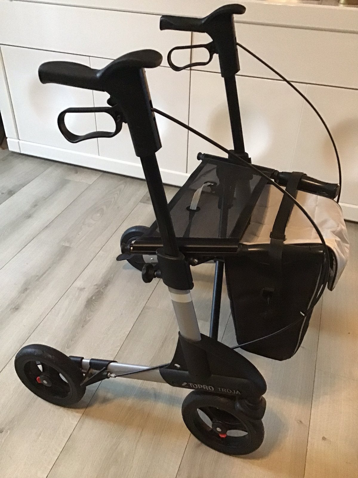 Weinig gebruikte Topro Troja 2G rollator S lengte 130-170 cm, Gebruikt, Weinig gebruikte Topro Troja 2G rollator S lengte 130-170 cm