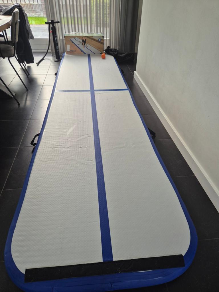 Airtrack 400 x 100 x 10 cm als nieuw, Ophalen of Verzenden, Zo goed als nieuw, Materiaal