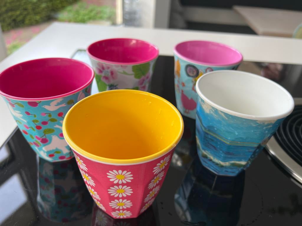 4 kleurrijke Rice + Van Gogh bekers, melamine, Ophalen of Verzenden, Zo goed als nieuw