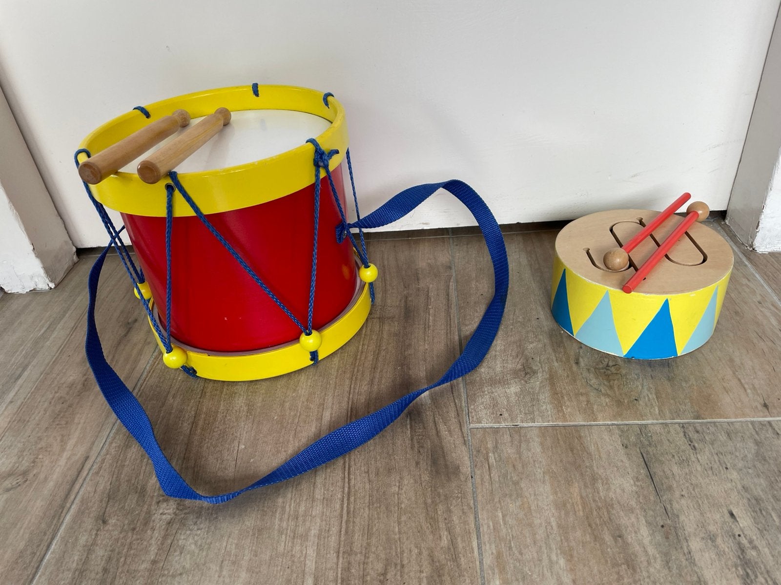Twee trommeltjes en een xylofoon, Ophalen of Verzenden, Gebruikt, Overige typen
