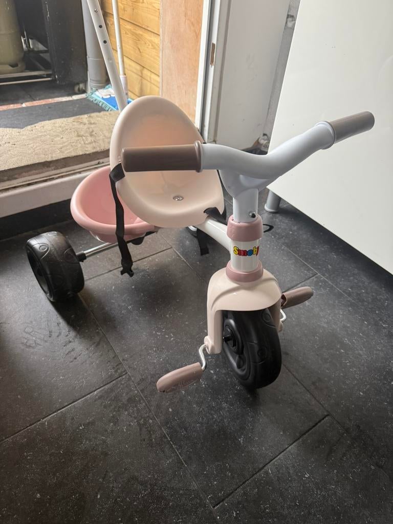 Smoby Be Fun driewieler - zachtroze, Fietsen en Brommers, Fietsen | Driewielers, Ophalen of Verzenden, Zo goed als nieuw