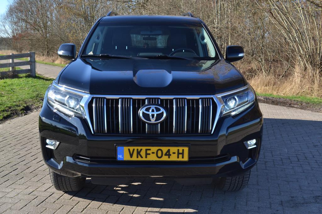 Toyota Land Cruiser 150 2.8 D-4D-F Professional Window Van, Auto's, Gebruikt, 4 cilinders, Zwart, Bedrijf