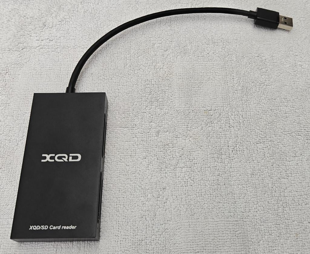 XQD card reader, Ophalen of Verzenden, Zo goed als nieuw