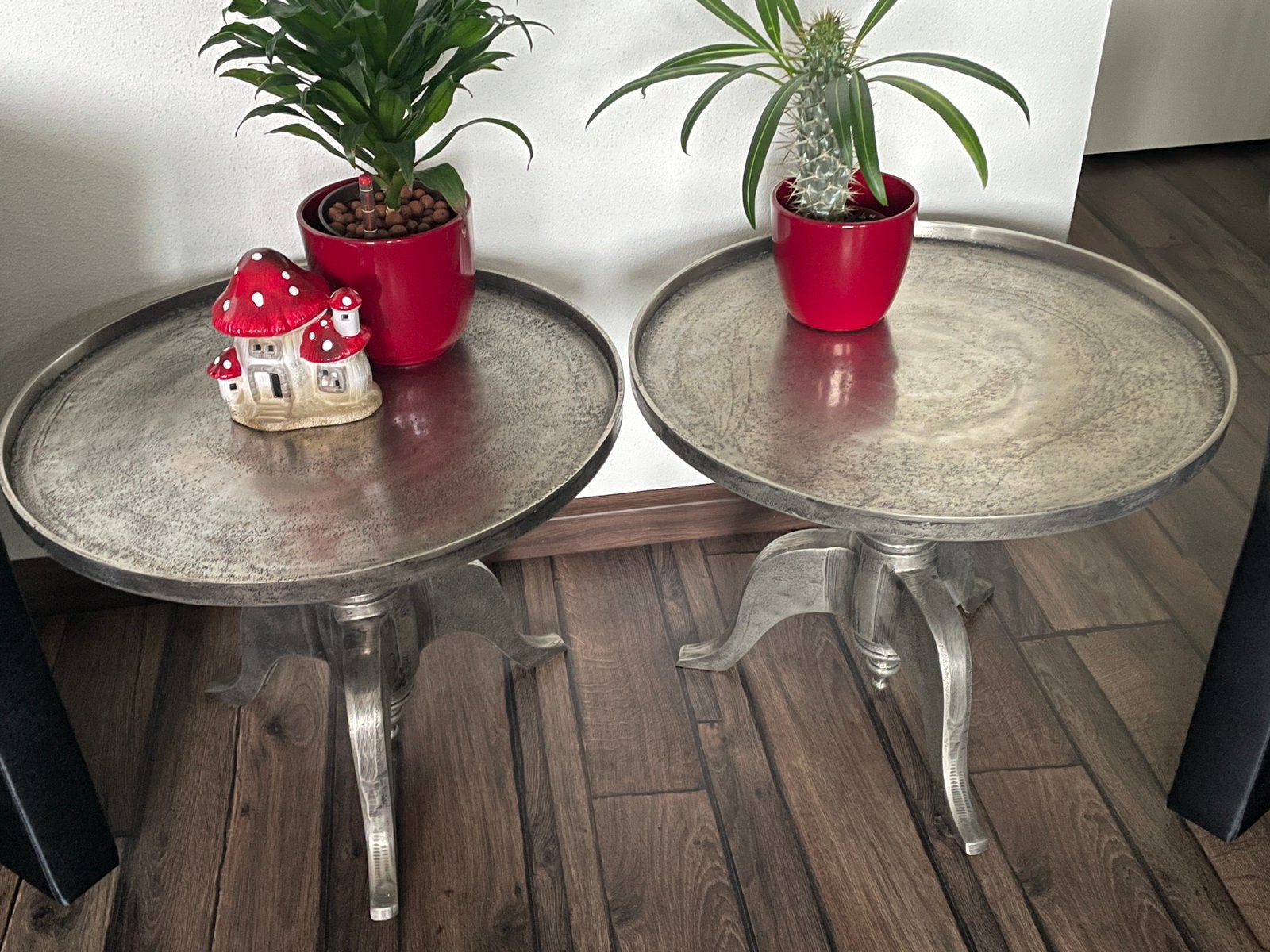 Set 2 bijzettafels, Huis en Inrichting, Minder dan 55 cm, Metaal of Aluminium, Rond, Zo goed als nieuw