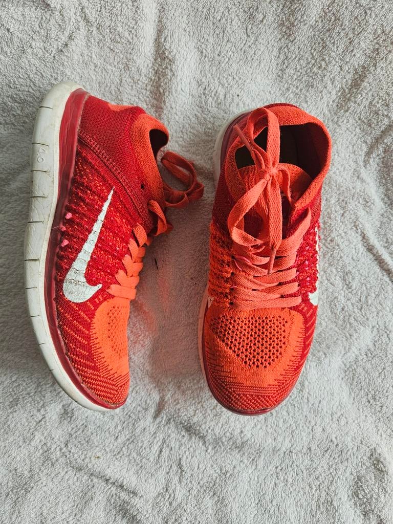Nike Free Run Flyknit 4.0 37,5, Nike, Ophalen of Verzenden, Rood, Sneakers of Gympen
