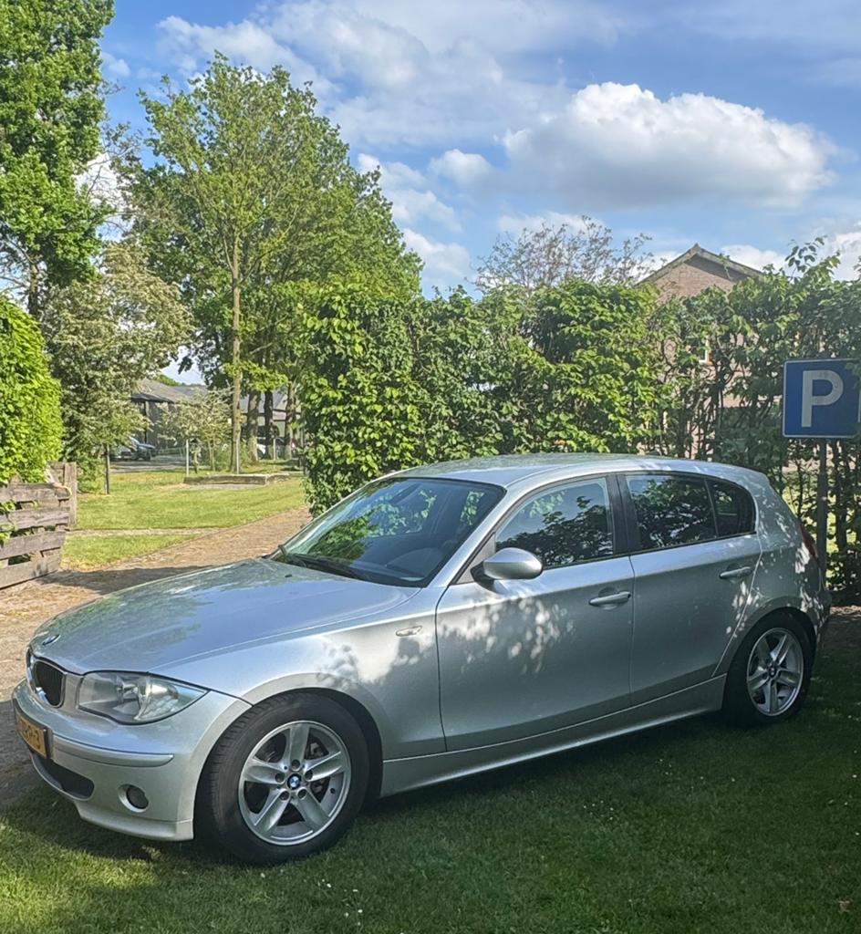 BMW 2005 Grijs, Auto's, BMW, Particulier, 1-Serie, ABS, Airconditioning, Centrale vergrendeling, Cruise Control, Elektrische ramen