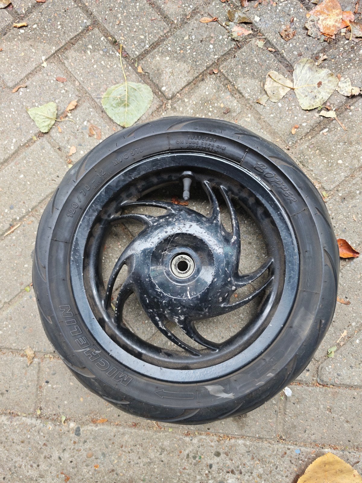 Piaggio new fly velg achterband snor brom 2 takt 4 takt, Ophalen of Verzenden, Overige typen