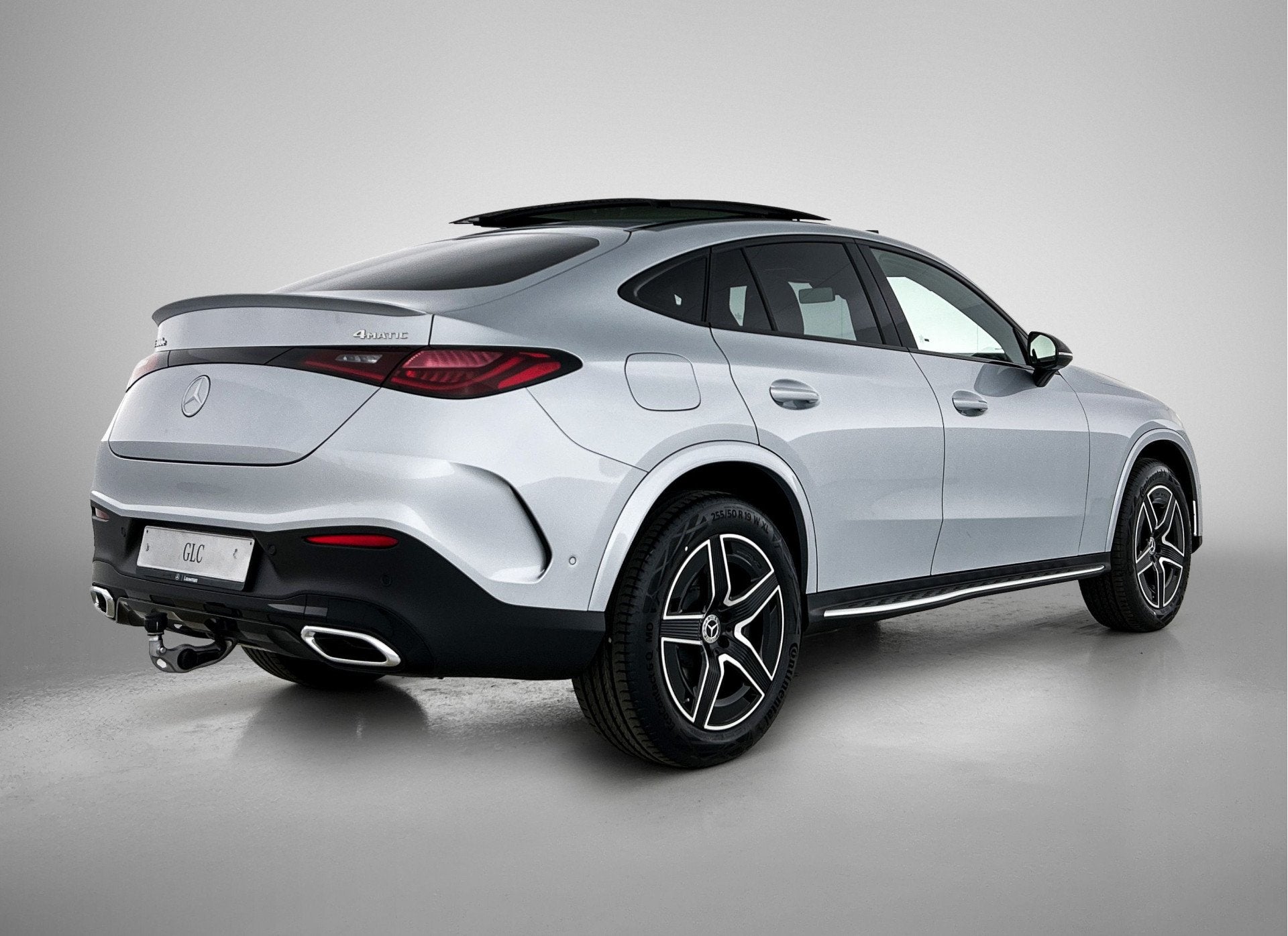 Mercedes-Benz GLC Coupé 300e 4MATIC Business Solution AMG |, Auto's, Automaat, Zwart, Plug-in hybride, 313 pk